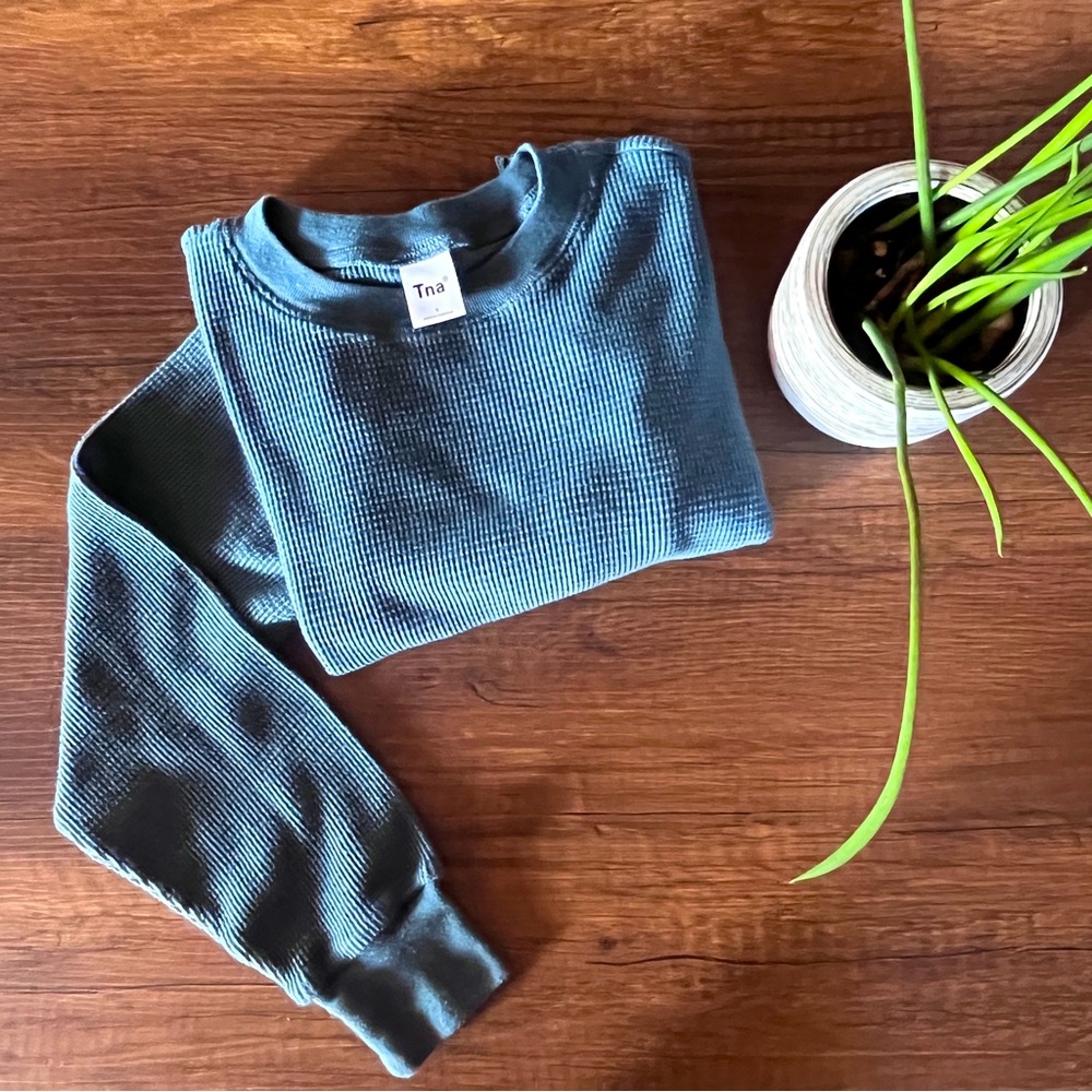 Aritzia TNA Alamo waffle cropped long sleeve size Small Outer space blue